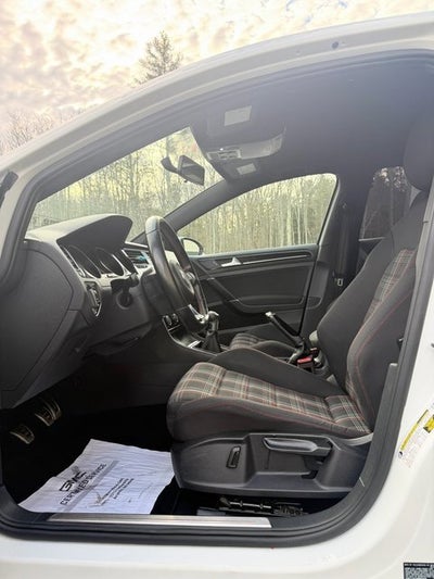 2017 Volkswagen Golf GTI S 4-Door