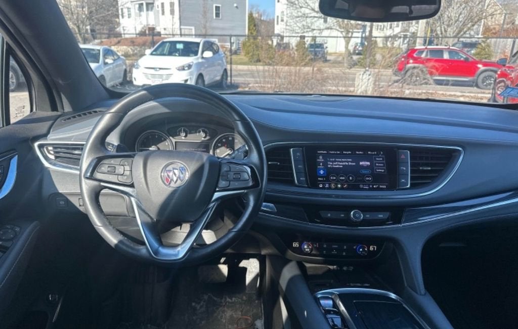 2023 Buick Enclave Essence