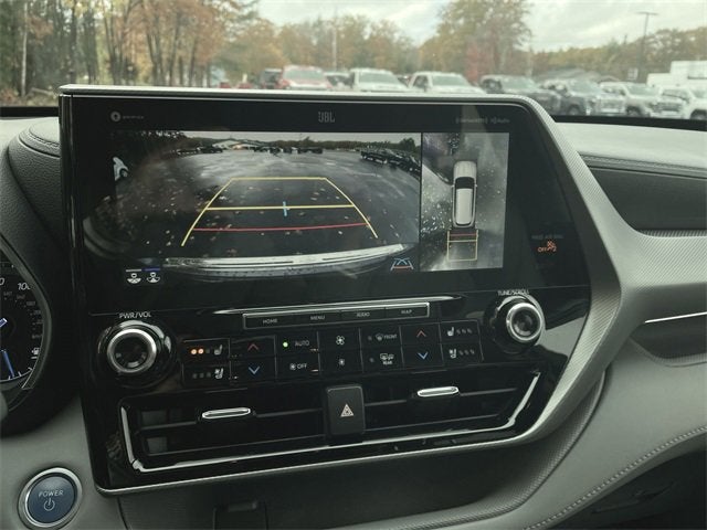 2020 Toyota Highlander Hybrid Platinum