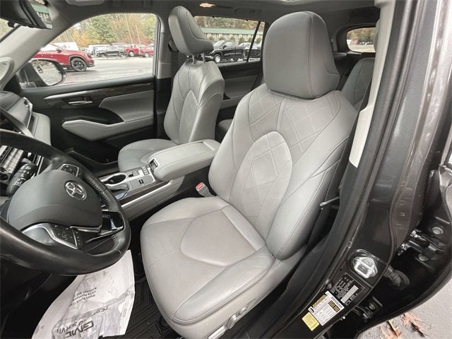 2020 Toyota Highlander Hybrid Platinum