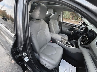 2020 Toyota Highlander Hybrid Platinum