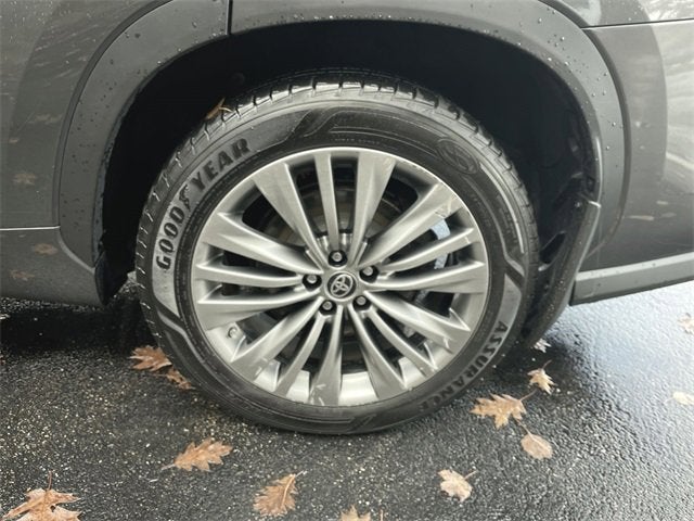 2020 Toyota Highlander Hybrid Platinum