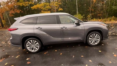 2020 Toyota Highlander Hybrid Platinum