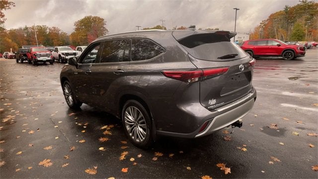 2020 Toyota Highlander Hybrid Platinum