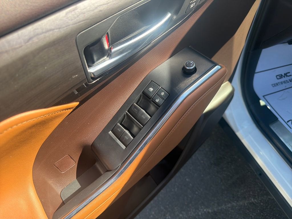 2022 Toyota Highlander Platinum