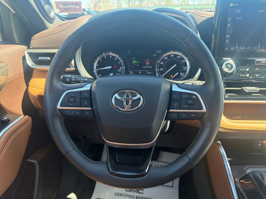 2022 Toyota Highlander Platinum