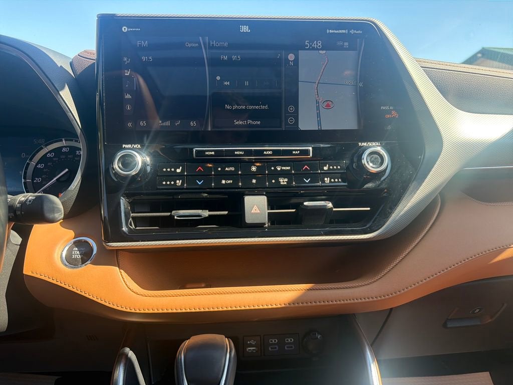 2022 Toyota Highlander Platinum
