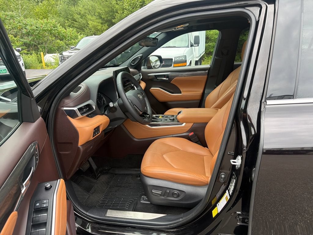 2021 Toyota Highlander Platinum