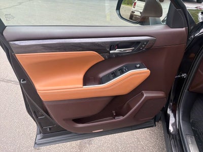 2021 Toyota Highlander Platinum