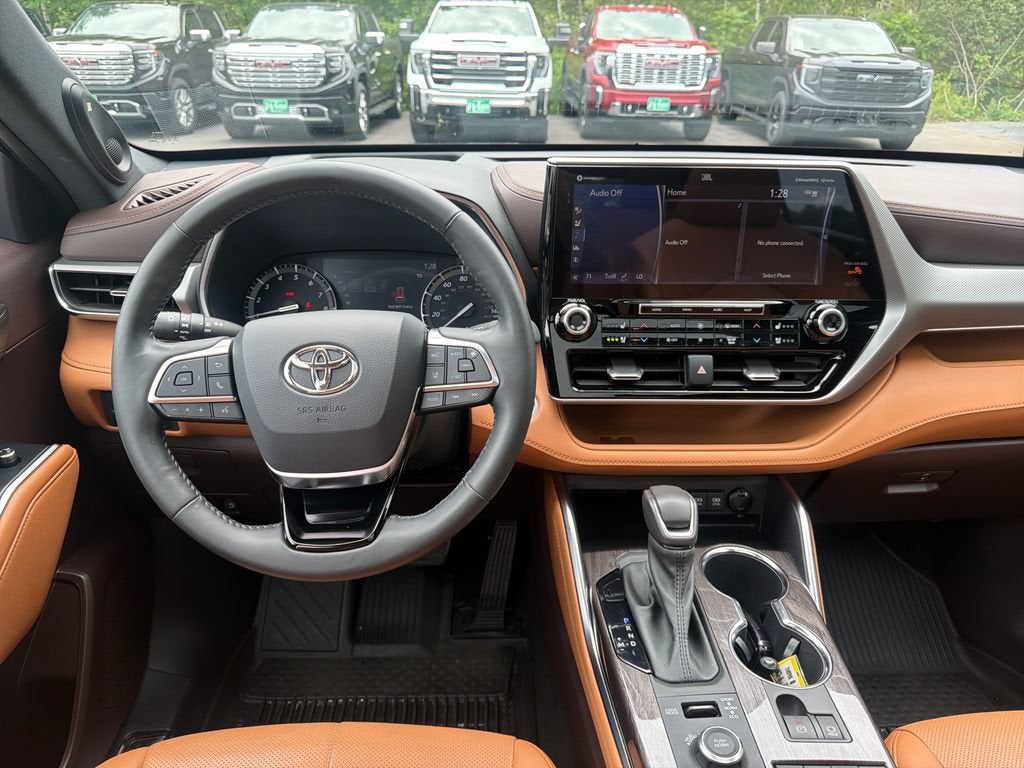 2021 Toyota Highlander Platinum
