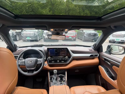 2021 Toyota Highlander Platinum