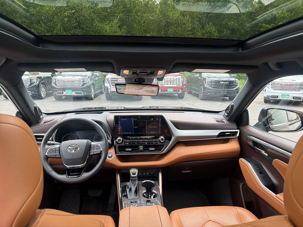2021 Toyota Highlander Platinum