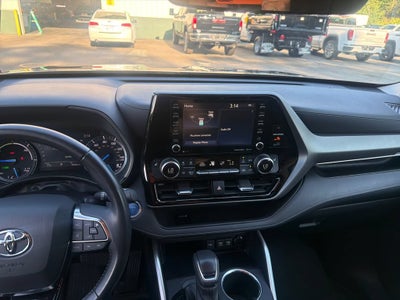 2021 Toyota Highlander Hybrid XLE