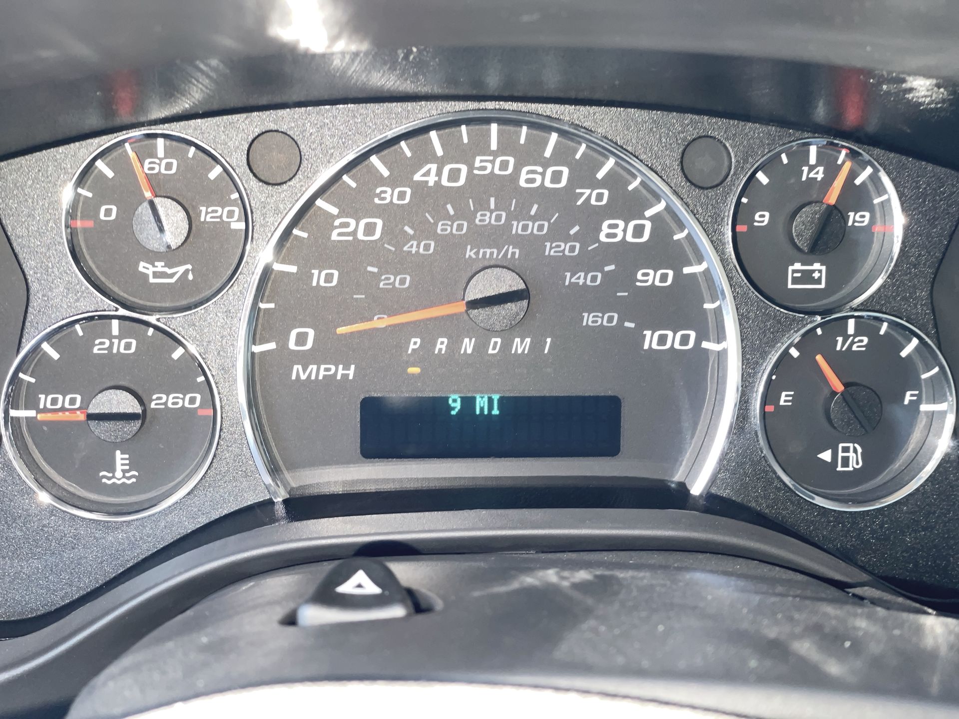 2025 GMC Savana Cutaway 3500 1WT