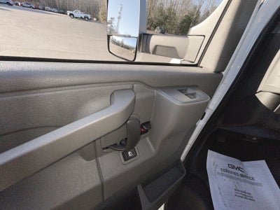 2025 GMC Savana Cutaway 3500 1WT