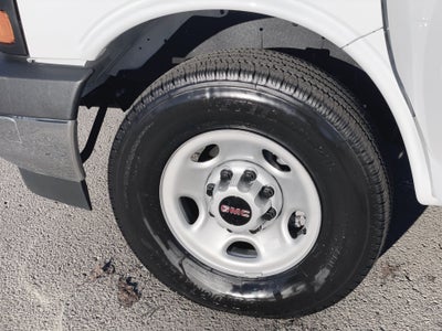 2025 GMC Savana Cutaway 3500 1WT