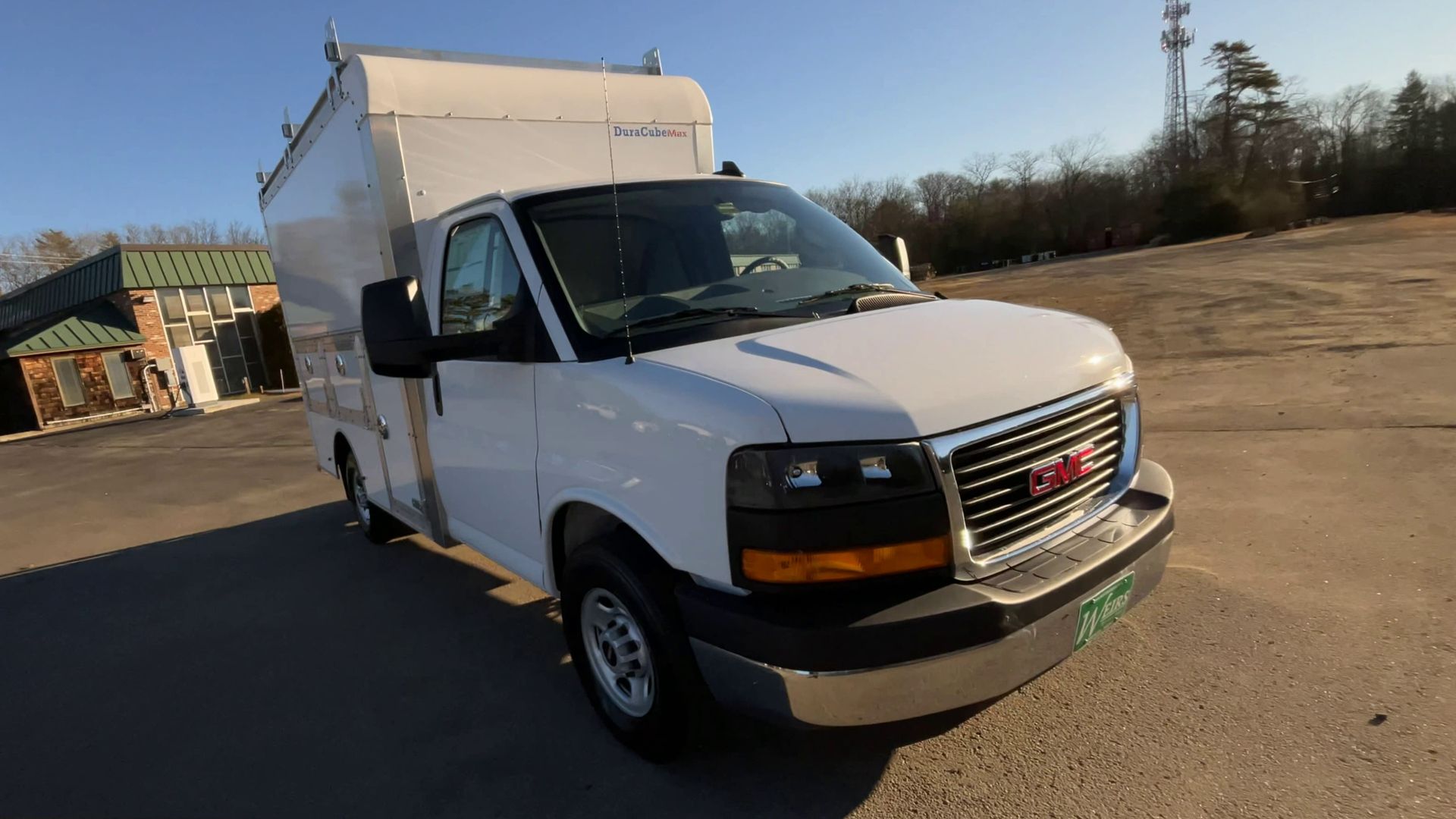 2025 GMC Savana Cutaway 3500 1WT