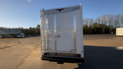 2025 GMC Savana Cutaway 3500 1WT