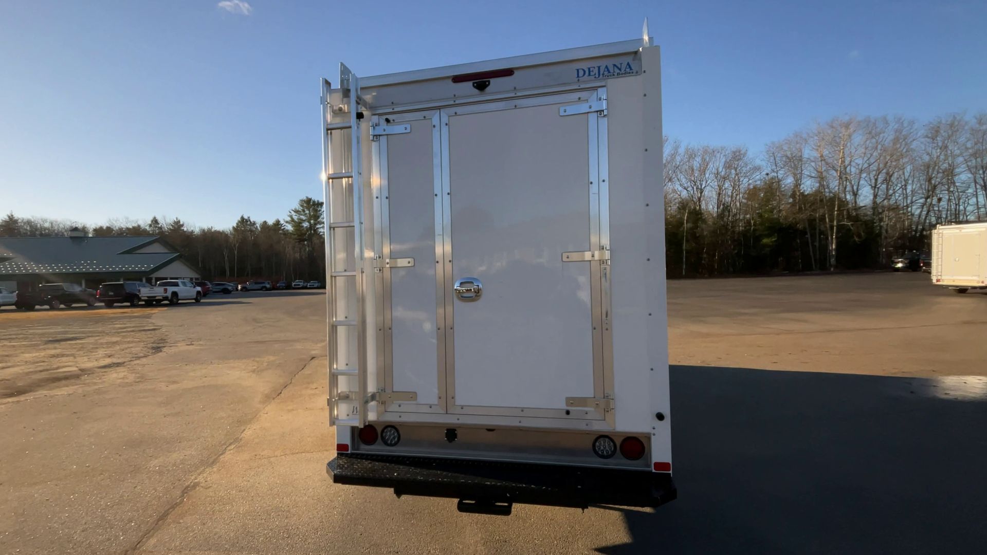 2025 GMC Savana Cutaway 3500 1WT