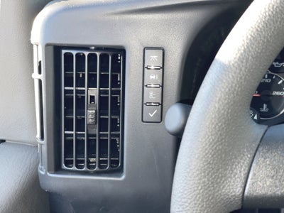 2025 GMC Savana Cutaway 3500 1WT