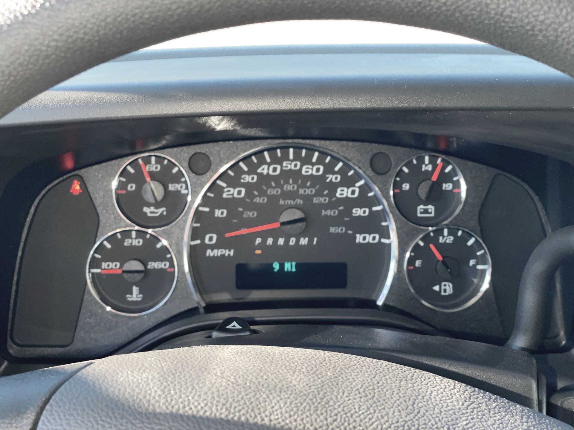 2025 GMC Savana Cutaway 3500 1WT