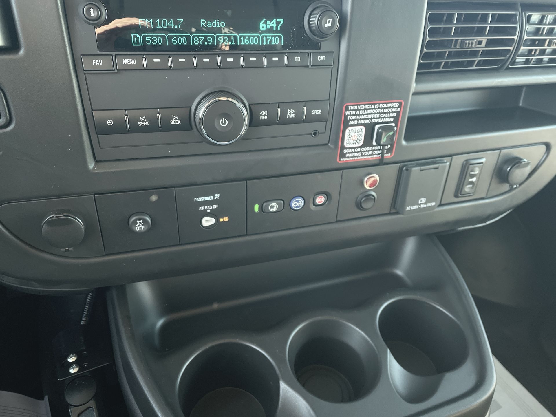 2025 GMC Savana Cutaway 3500 1WT