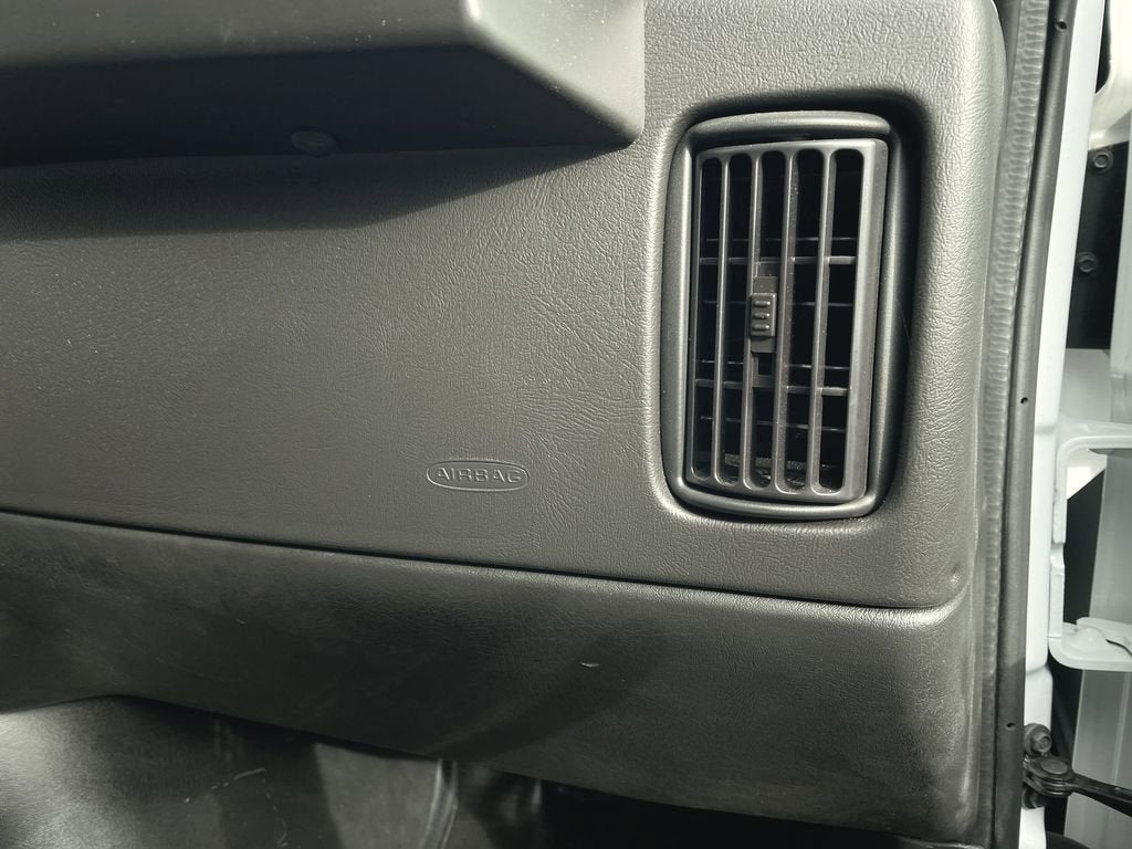 2025 GMC Savana Cutaway 3500 1WT