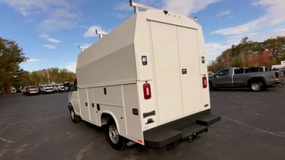 2025 GMC Savana Cutaway 3500 1WT