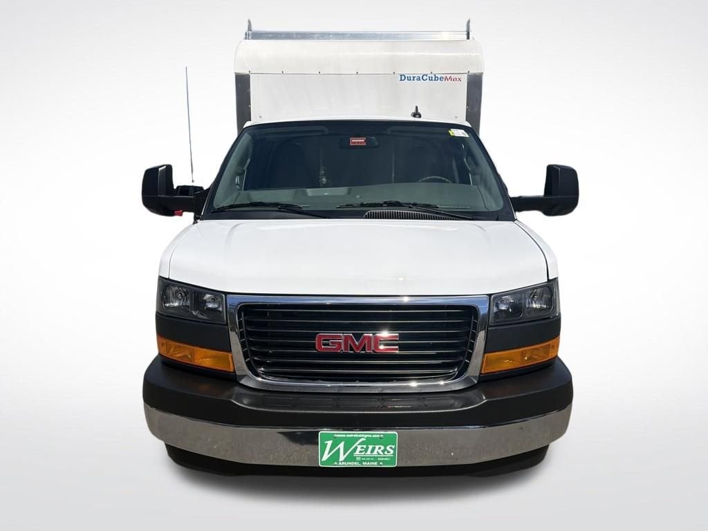 2026 GMC Savana Cutaway 3500 1WT