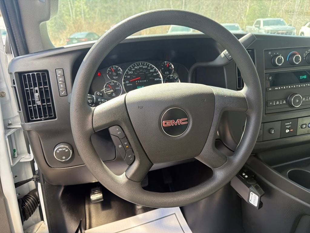 2026 GMC Savana Cutaway 3500 1WT