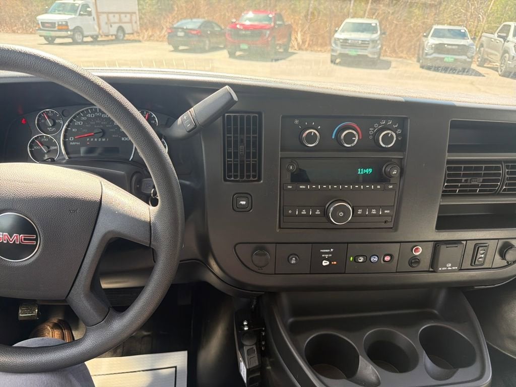 2026 GMC Savana Cutaway 3500 1WT