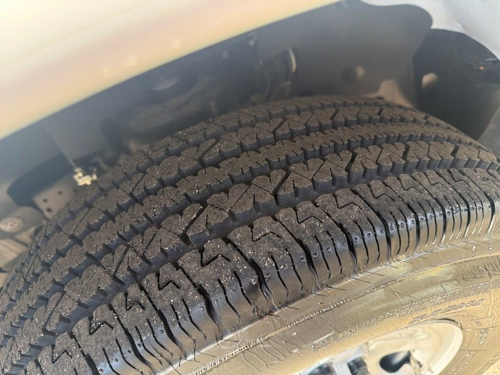 2026 GMC Savana Cutaway 3500 1WT