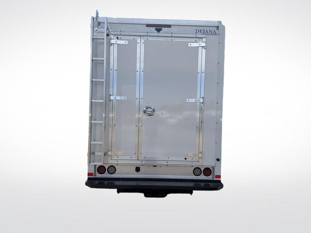 2026 GMC Savana Cutaway 3500 1WT