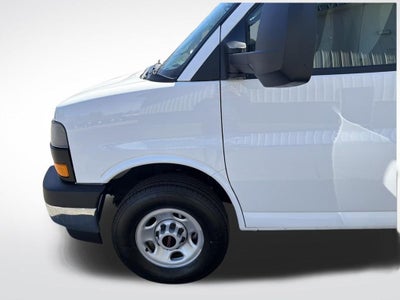 2026 GMC Savana Cutaway 3500 1WT