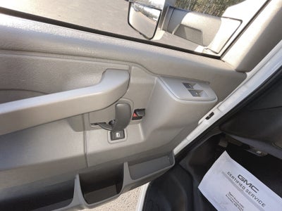 2025 GMC Savana Cutaway 3500 1WT