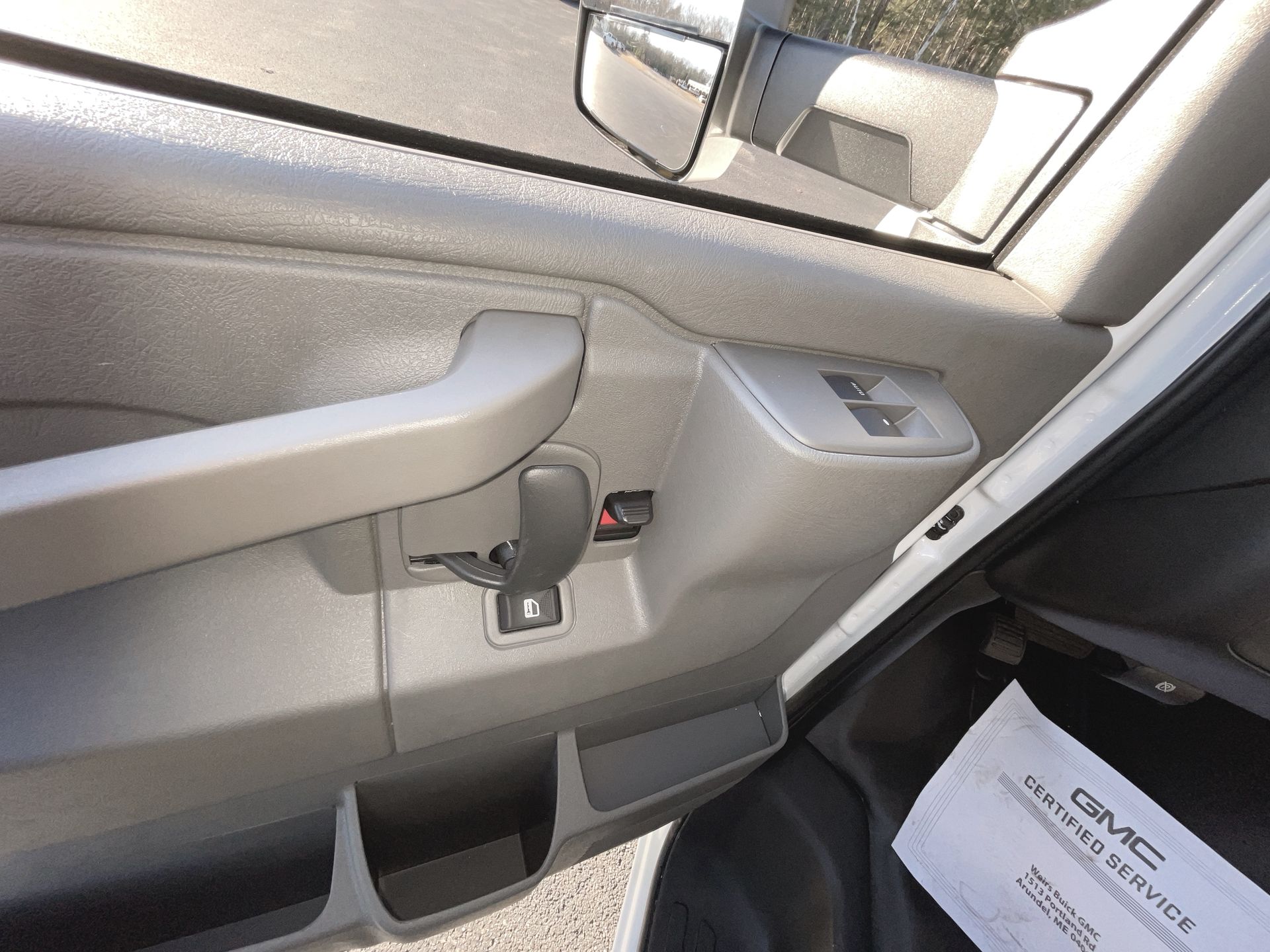 2025 GMC Savana Cutaway 3500 1WT