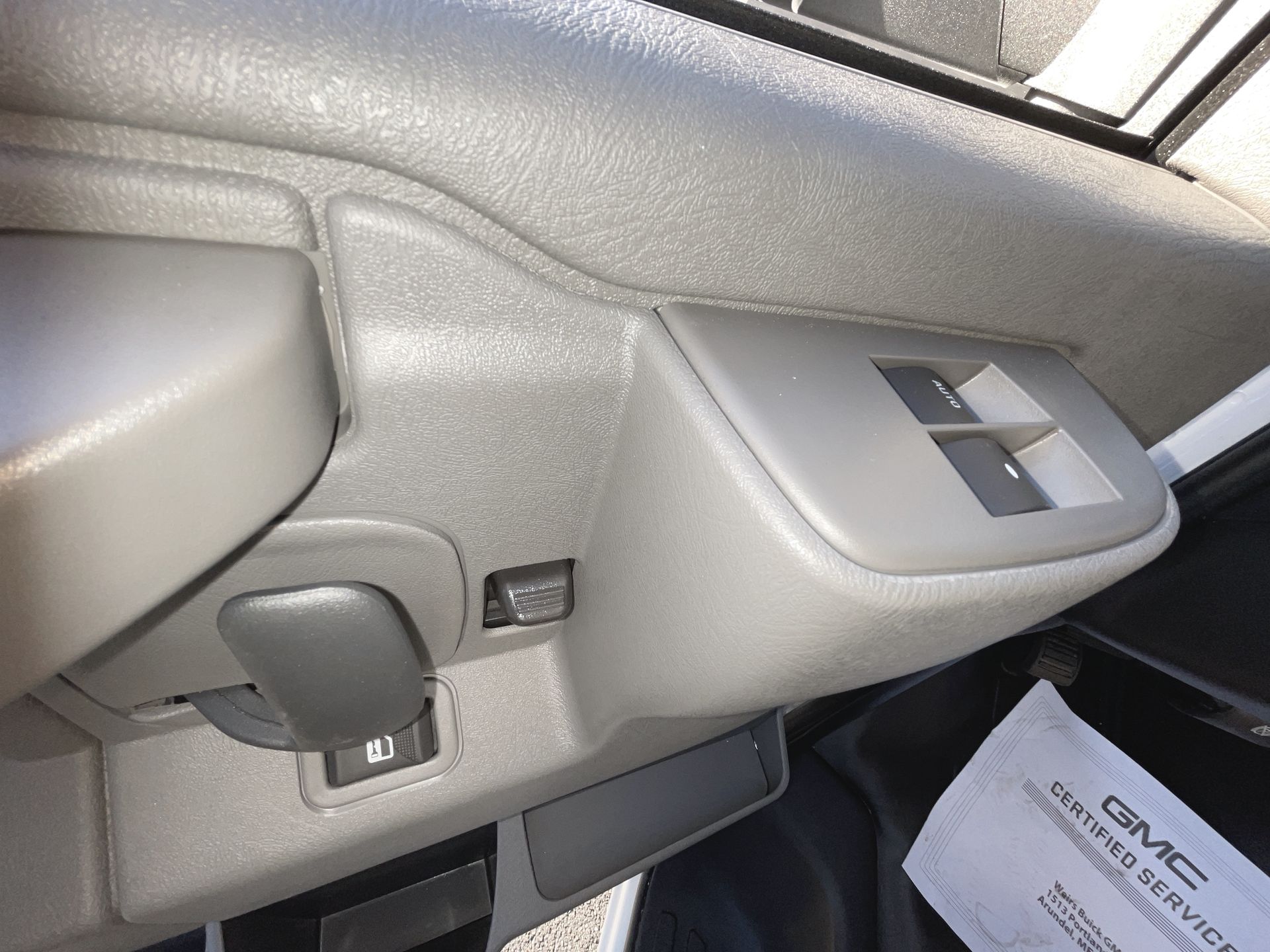 2025 GMC Savana Cutaway 3500 1WT