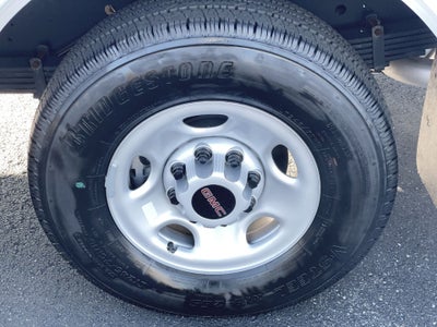 2025 GMC Savana Cutaway 3500 1WT