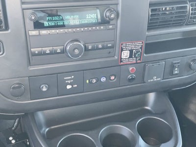 2025 GMC Savana Cutaway 3500 1WT