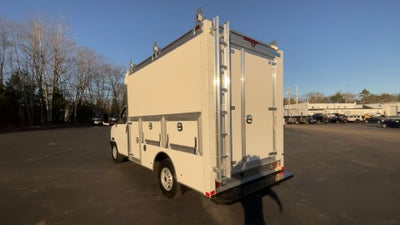 2025 GMC Savana Cutaway 3500 1WT