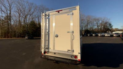 2025 GMC Savana Cutaway 3500 1WT