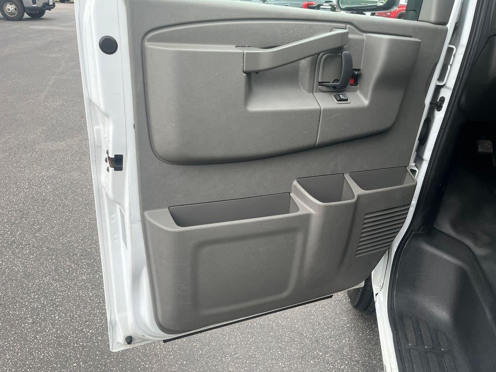 2019 GMC Savana Cutaway 3500 Work Van