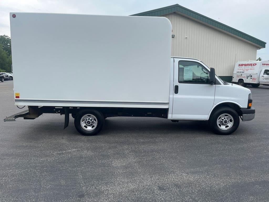 2019 GMC Savana Cutaway 3500 Work Van