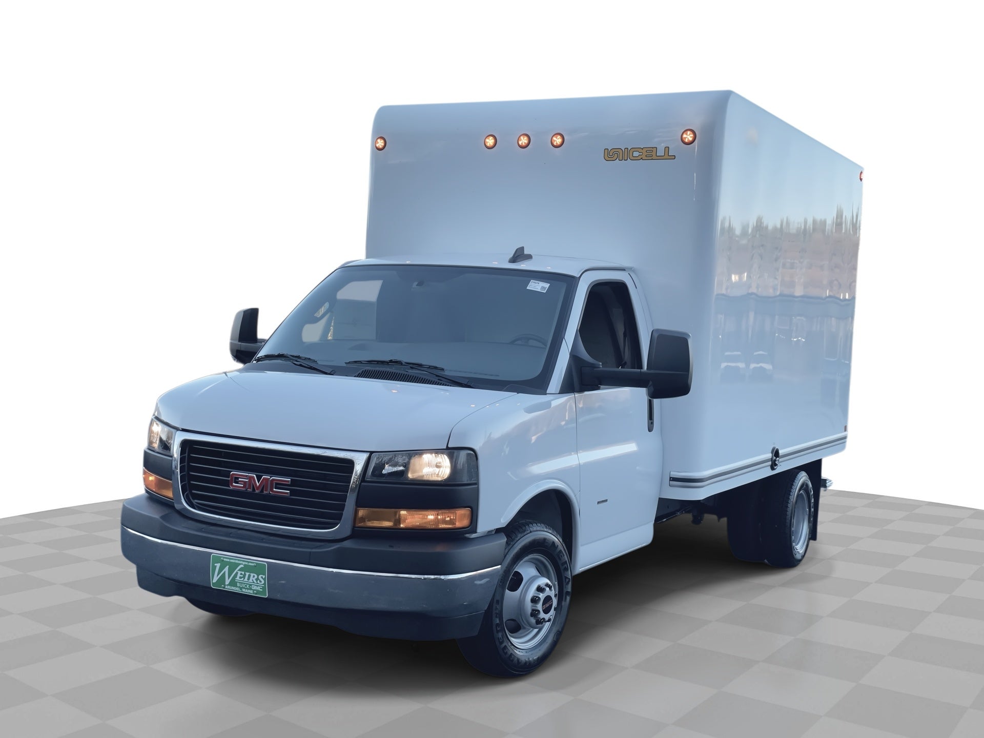 2025 GMC Savana Cutaway 3500 1WT
