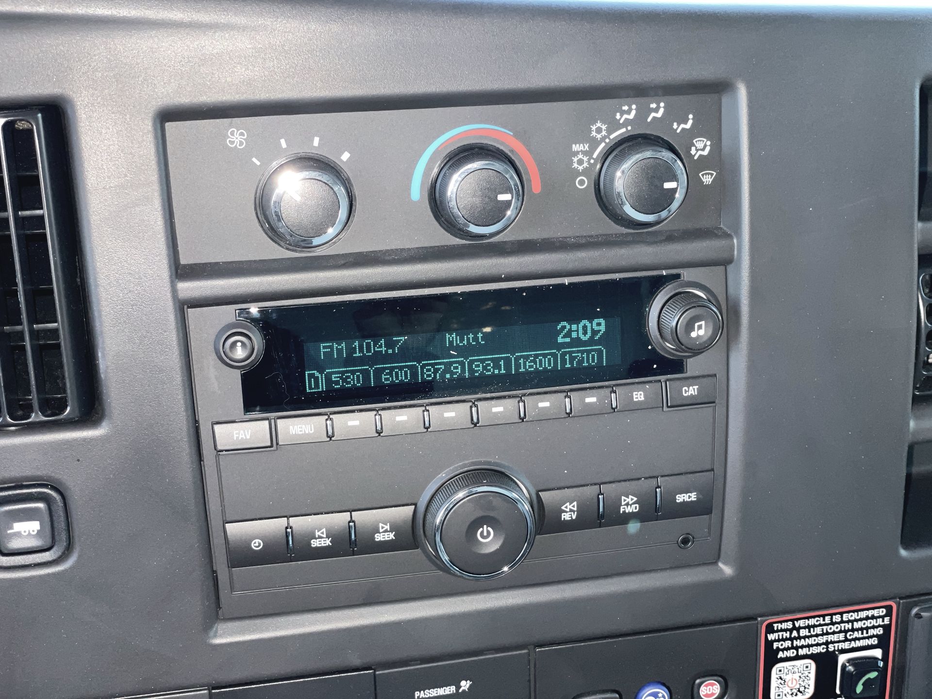 2025 GMC Savana Cutaway 3500 1WT