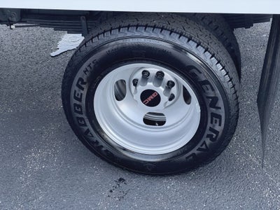 2025 GMC Savana Cutaway 3500 1WT