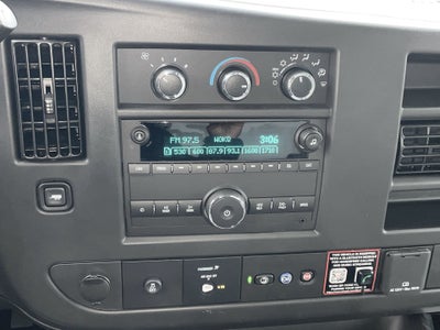 2025 GMC Savana Cutaway 3500 1WT