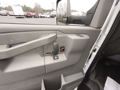 2025 GMC Savana Cutaway 3500 1WT