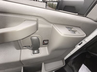 2025 GMC Savana Cutaway 3500 1WT