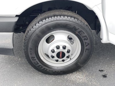 2025 GMC Savana Cutaway 3500 1WT